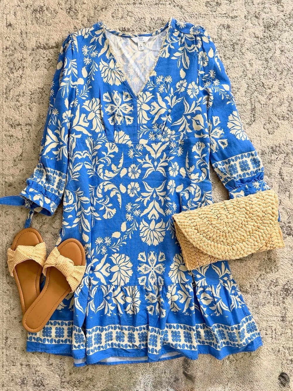 Time and Tru V-Neck Dress With Pockets- Sz Lg - NEW
